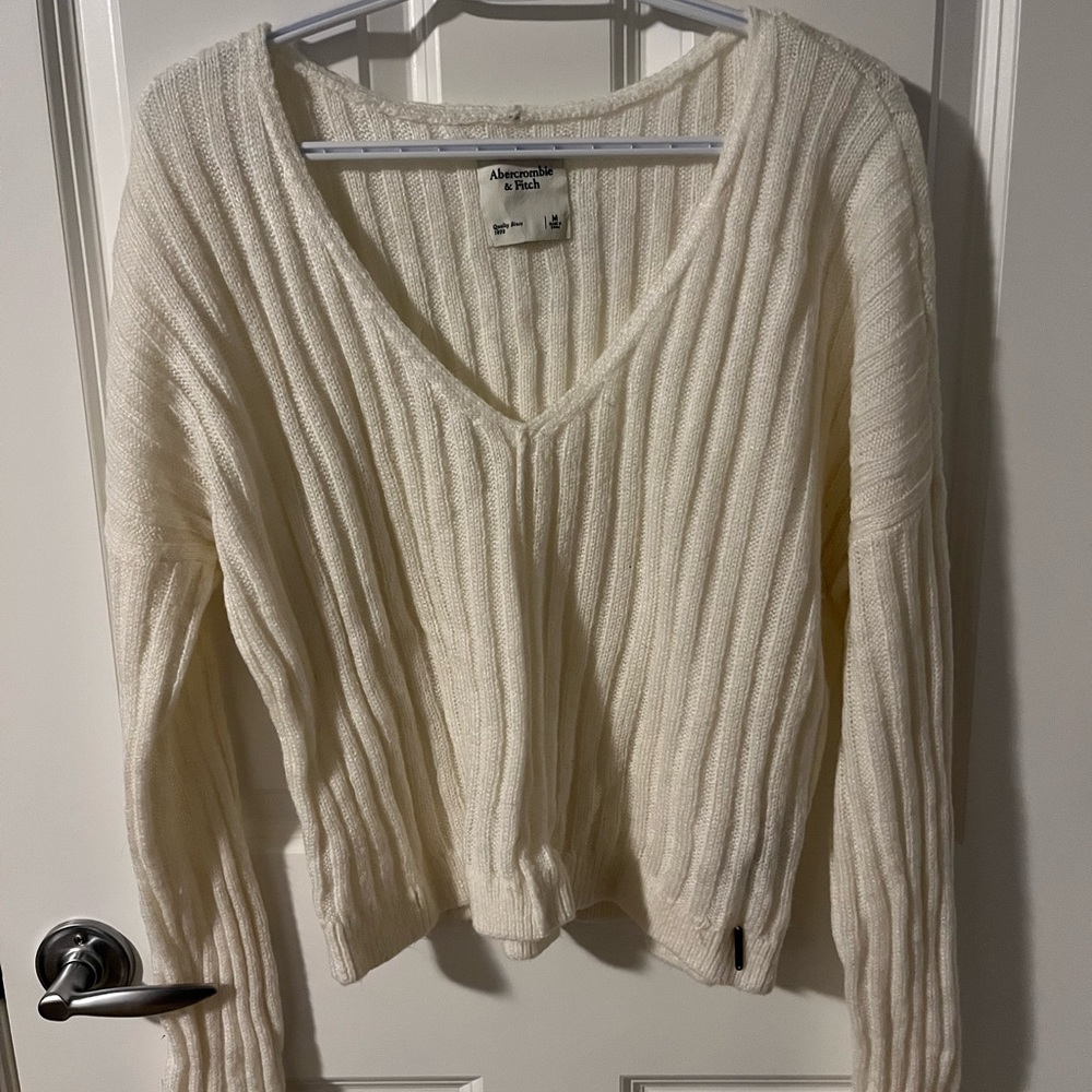 Abercrombie & Fitch Sweater - White